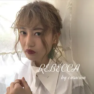 ミディアム カラー レイヤー/顔周り /AKARIのヘアスタイル