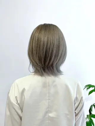ショート 髪質改善✨透明感カラ ー🌈シエルブルーのヘアスタイル