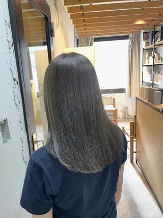 セミロング EIGHT　最所 瑞稀のヘアスタイル