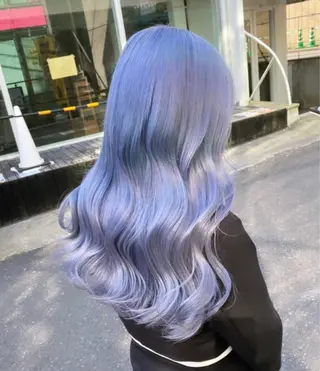 カラー 漆畑 莉奈のヘアスタイル