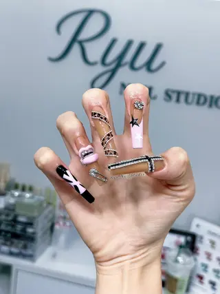 ネイル Ryu Nail Studio所属・Ryu Nail 新大久保のネイルデザイン