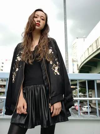 ロング カラー ヘアアレンジ WHOLE所属・花井 啓好のヘアスタイル