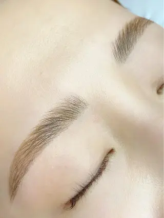 アイブロウ Eliss kyobashi所属・🌙.°眞柄 奈実🌙.°のマツエク・マツパデザイン