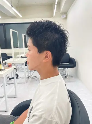 パーマ メンズ JADE -zero- with AKROS所属・JADE海璃 波巻きパーマのヘアスタイル