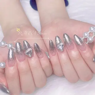 ネイル 桃香 Minaのネイルデザイン