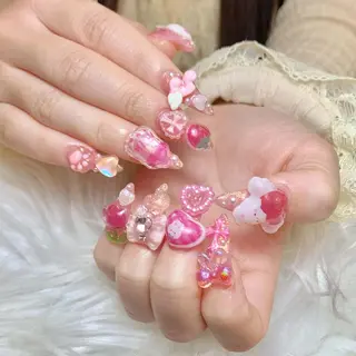 ネイル ゴテゴテ ネイルのネイルデザイン