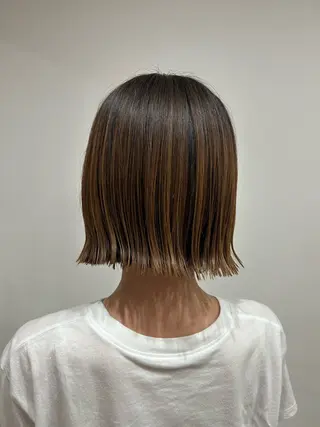 ミディアム 荒木 友那のヘアスタイル