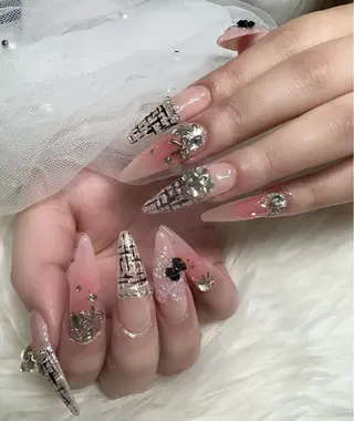 ネイル ＆ME ネイルサロンのネイルデザイン