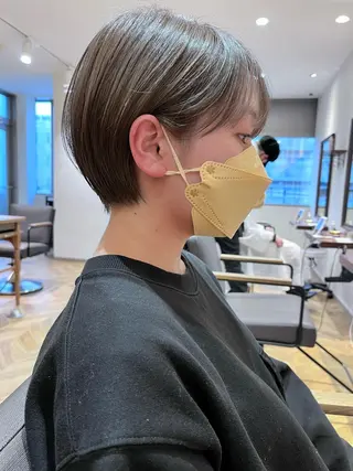 ショート かえ🩶韓国ボブ🎀 透明感カラー🥣のヘアスタイル