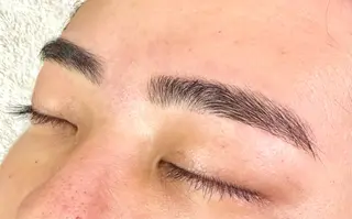 メンズ アイブロウ 眉毛&まつ毛パーマ専門店Berry所属・清水 由佳のマツエク・マツパデザイン