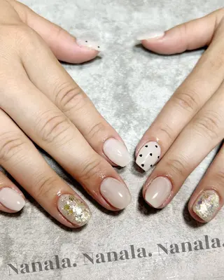 ミディアム Nanala. LUNAのネイルデザイン