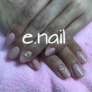 ネイル e.nail所属・和賀井 恵理のネイルデザイン
