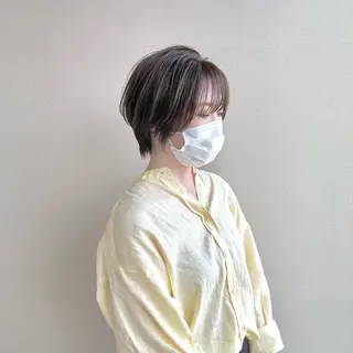 ショート カラー 切りっぱなしボブ/ 蒲生四丁目/伊藤瑠唯のヘアスタイル
