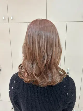 ミディアム カラー 森田 澪のヘアスタイル