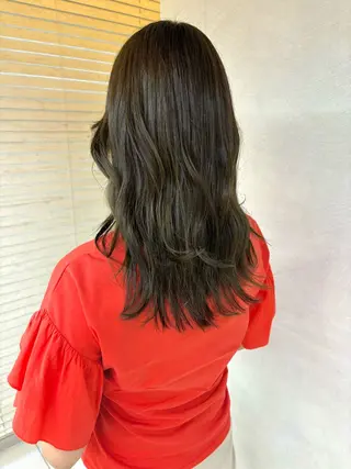 セミロング Iris by artina 武蔵小杉店【イリス バイ アルティナ】所属・🎼レイヤー/顔周り カット/nene♬のヘアスタイル