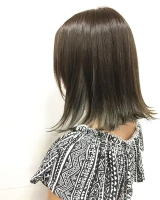 ミディアム カラー GLAD 萩原のヘアスタイル