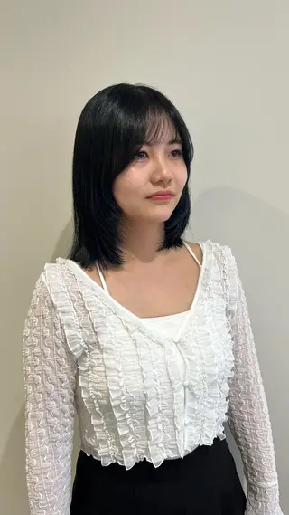 ショート レイヤーカット/ 艶カラー/YUKAのヘアスタイル