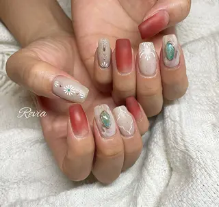 ネイル revia所属・ERI Nailistのネイルデザイン
