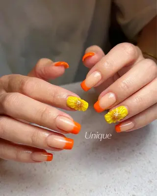 ネイル Unique 【ユニーク】のネイルデザイン