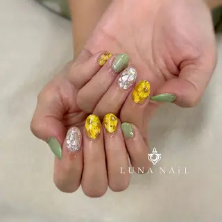 ネイル アトリエ　ミモザ所属・いまむら あかりのネイルデザイン