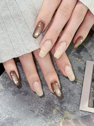 ネイル グロー ネイルのネイルデザイン