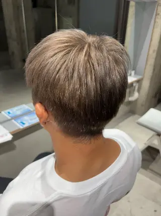 カラー メンズ 玉置 七海のヘアスタイル