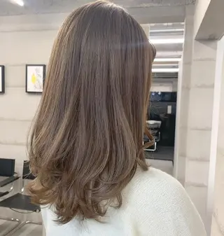 ロング カラー 透明感/オリーブ/ グレージュ/YUKAのヘアスタイル