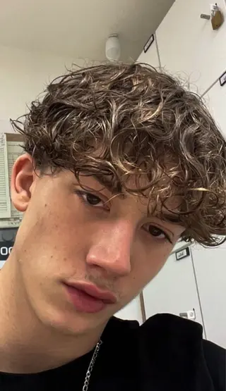 パーマ メンズ AINA所属・浦井 まなかのヘアスタイル