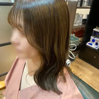 ミディアム カラー 井上 彩花のヘアスタイル