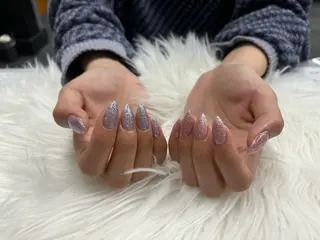 ネイル 秋丸 莉奈のネイルデザイン