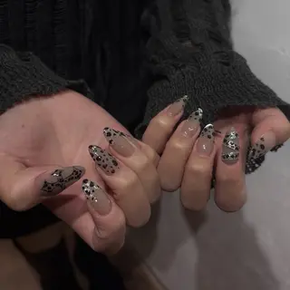 ミディアム 宮田 結晶のネイルデザイン