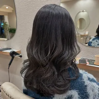 セミロング 透明感カラー⭐️🌈 野村玲美のヘアスタイル