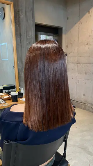 ミディアム 佐々木 彩乃のヘアスタイル