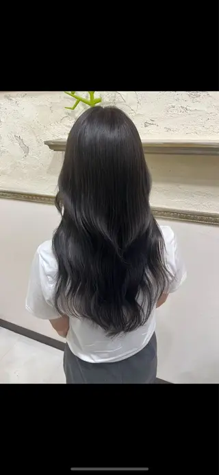 カラー 西村 遼馬のヘアスタイル