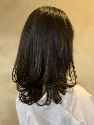ミディアム カラー 平 ちひろのヘアスタイル