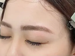 アイブロウ Jr.アイリスト🌈 山本奈緒のマツエク・マツパデザイン