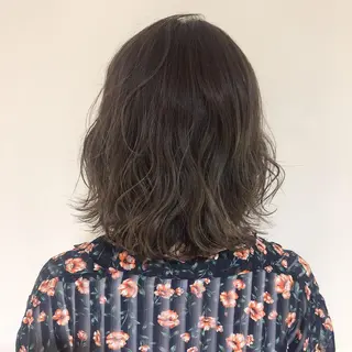 セミロング ブリーチ指名 NO1🌈SAKIのヘアスタイル