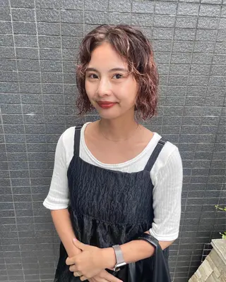 ミディアム カラー パーマ ヘアアレンジ メンズ キッズ ネイル マツエク・マツパ アイブロウ tatsumi/ボブ ウルフ/レイヤーのヘアスタイル