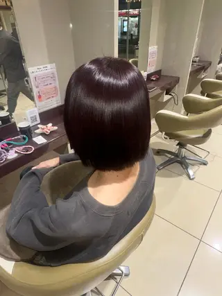 カラー 川本 桃華のヘアスタイル