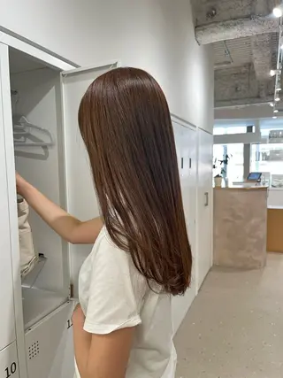 ロング カラー 阪本 桃のヘアスタイル