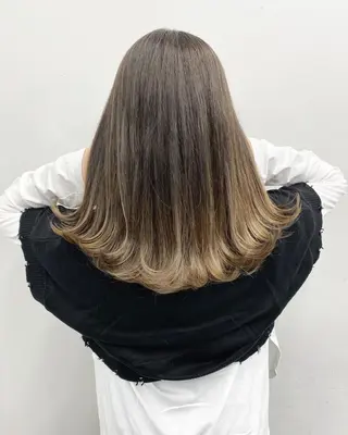 セミロング カラー パーマ ヘアアレンジ 公式 Ease by amble luxeのヘアスタイル
