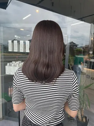 ミディアム カラー alu所属・マキノ キョウカのヘアスタイル