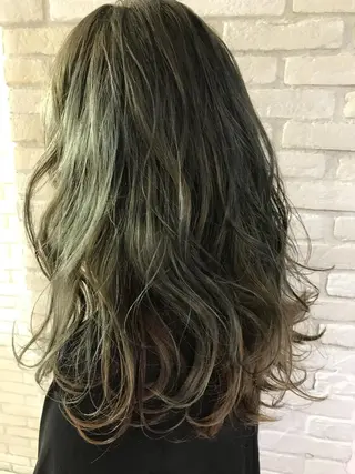 ロング カラー パーマ ヘアアレンジ キッズ マツエク・マツパ レイヤー＆カラー 人気美容師倉崎涼のヘアスタイル