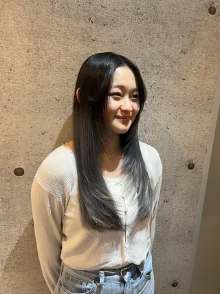 カラー rina 🤍のヘアスタイル