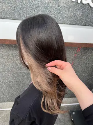 ロング カラー 韓国/インナーカラー 🍑YUI🍑のヘアスタイル