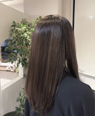 セミロング はしもとひより/ 艶カラー/ストレートのヘアスタイル