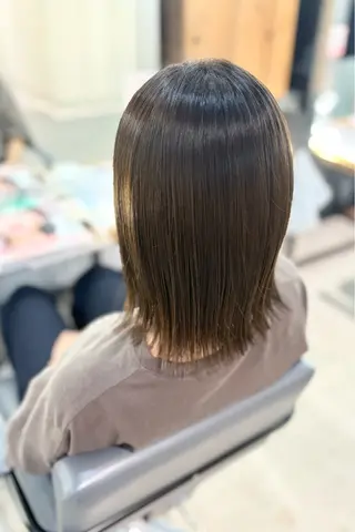 セミロング カラー 菊地 紗矢のヘアスタイル