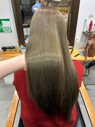 ロング カラー 透明感カラー🪽 mioのヘアスタイル