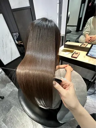 ロング カラー 近藤千翔🩵 髪質改善Periodのエステ・リラクイメージ