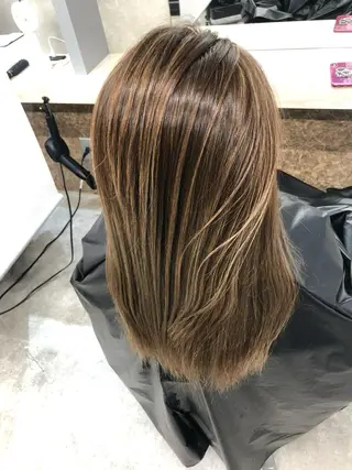 セミロング 🌟髪質改善ケアカラ ー美髪縮毛矯正y🌟のヘアスタイル